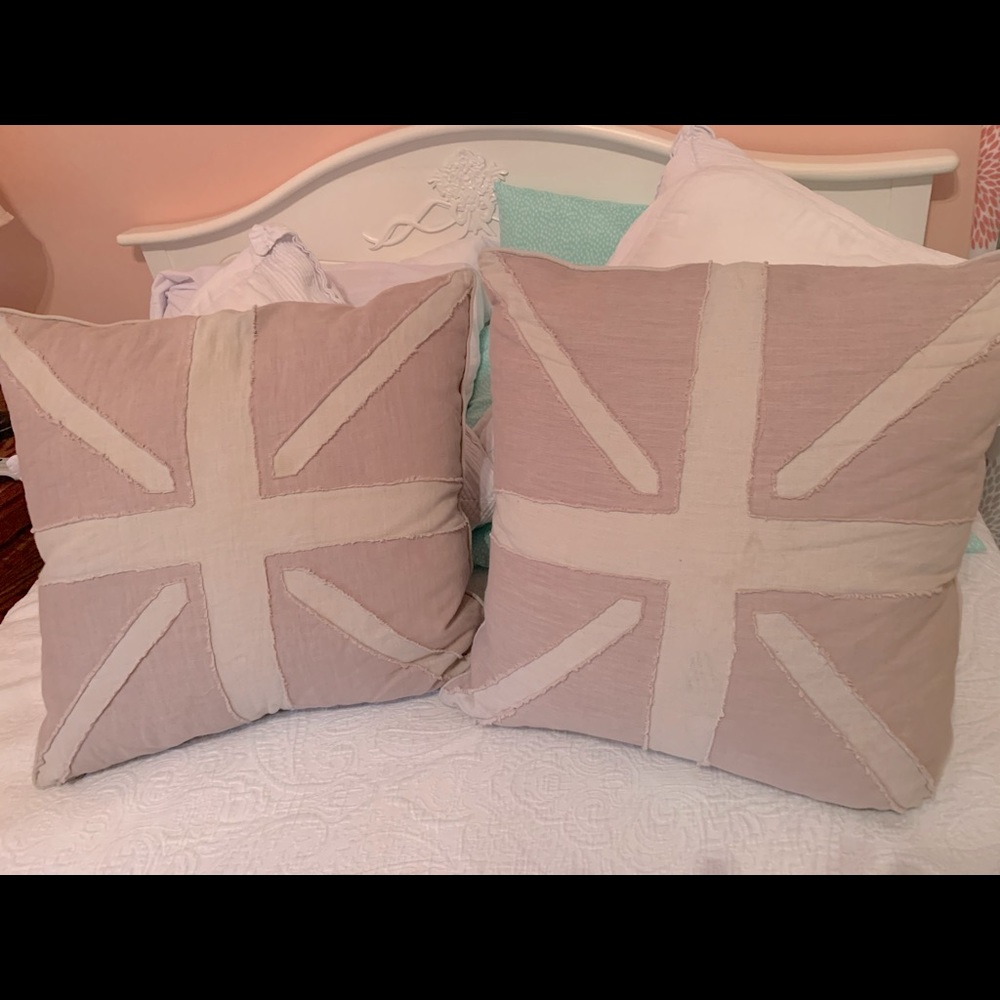 2 fashion pillows. Union Jack.